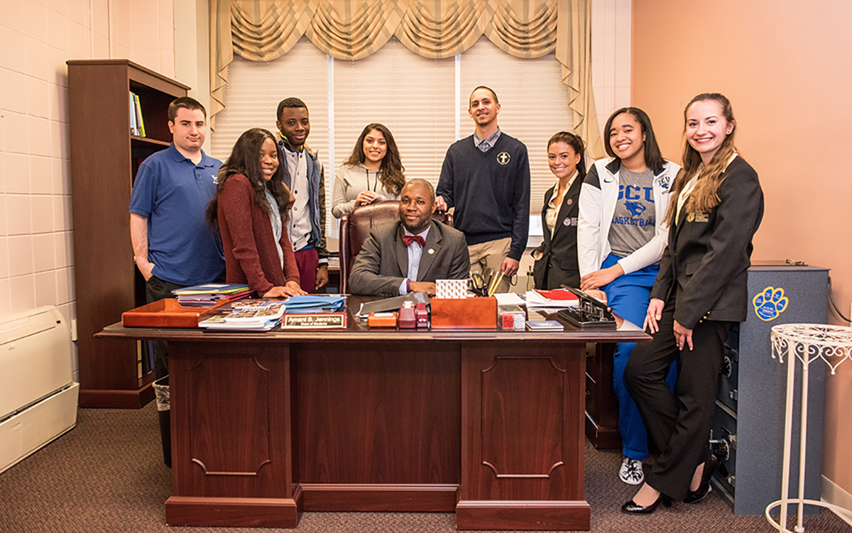 Korkeakoulutuksen Edut ja Haitat