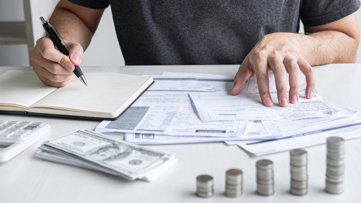 Hvordan Redusere Dine Månedlige Utgifter