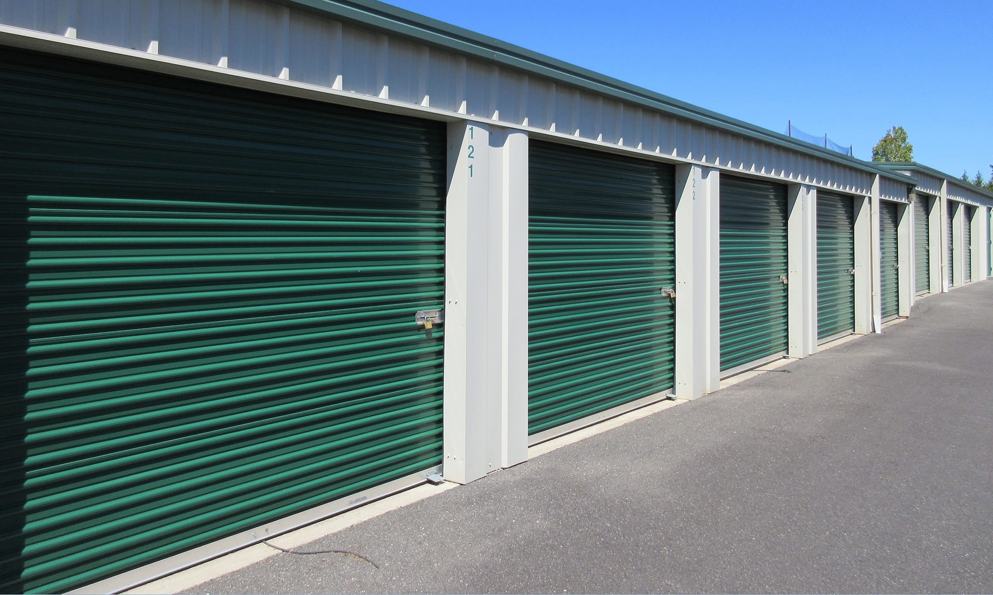 Smart Storage Solutions for a Clutter-Free Entryway