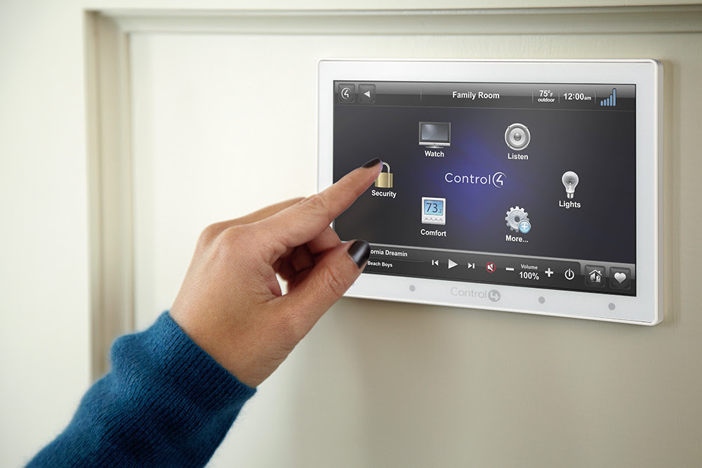 Home Office Tech Setup: Ergonomics, Monitors, and Must-Have Gear