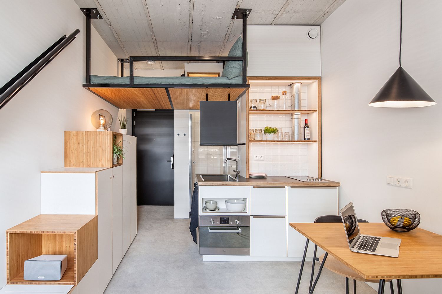 Small-Space Living Hacks for Maximum Comfort