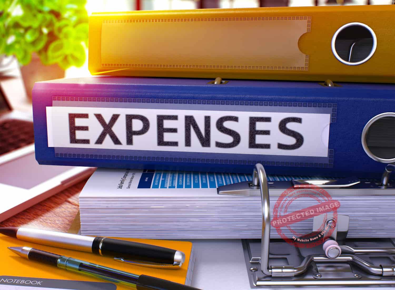 Smart Ways to Cut Monthly Expenses Without Feeling Deprived