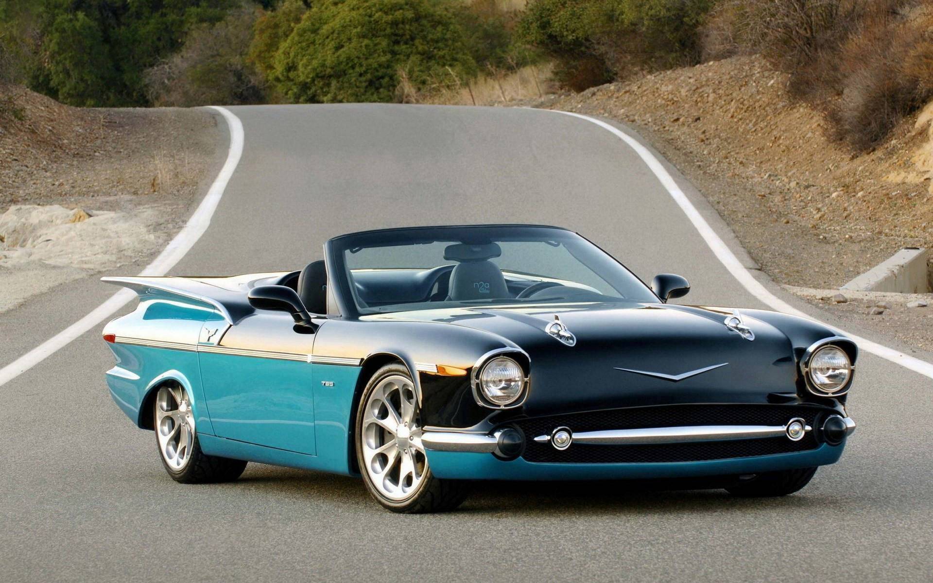 Top 10 Classic Cars Every Enthusiast Should Know