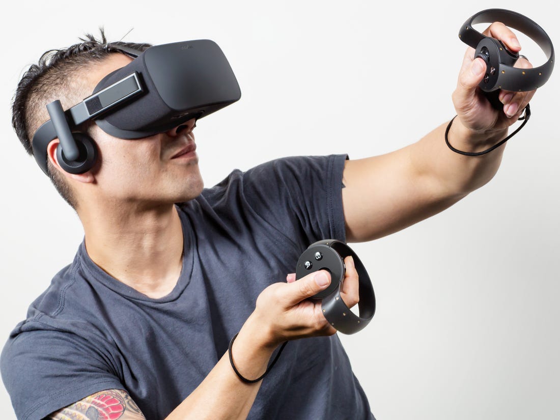 Hvordan Fungerer Virtual Reality Headsets?