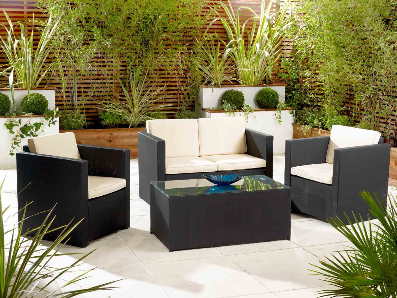 Cómo Elegir los Mejores Muebles para tu Jardín