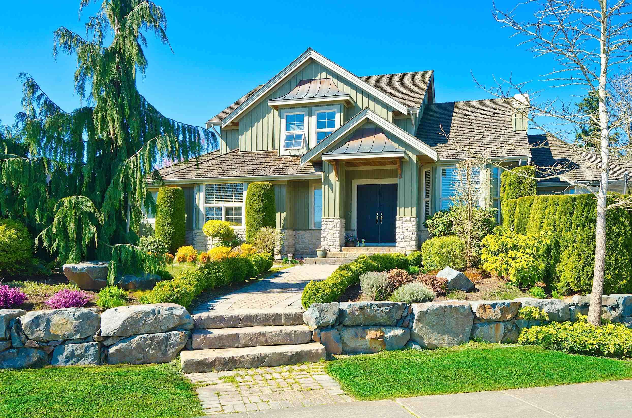 Curb Appeal on a Budget: Front Yard Makeover Tips