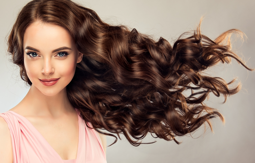 Haarverzorging: eenvoudige routines voor gezond, glanzend haar