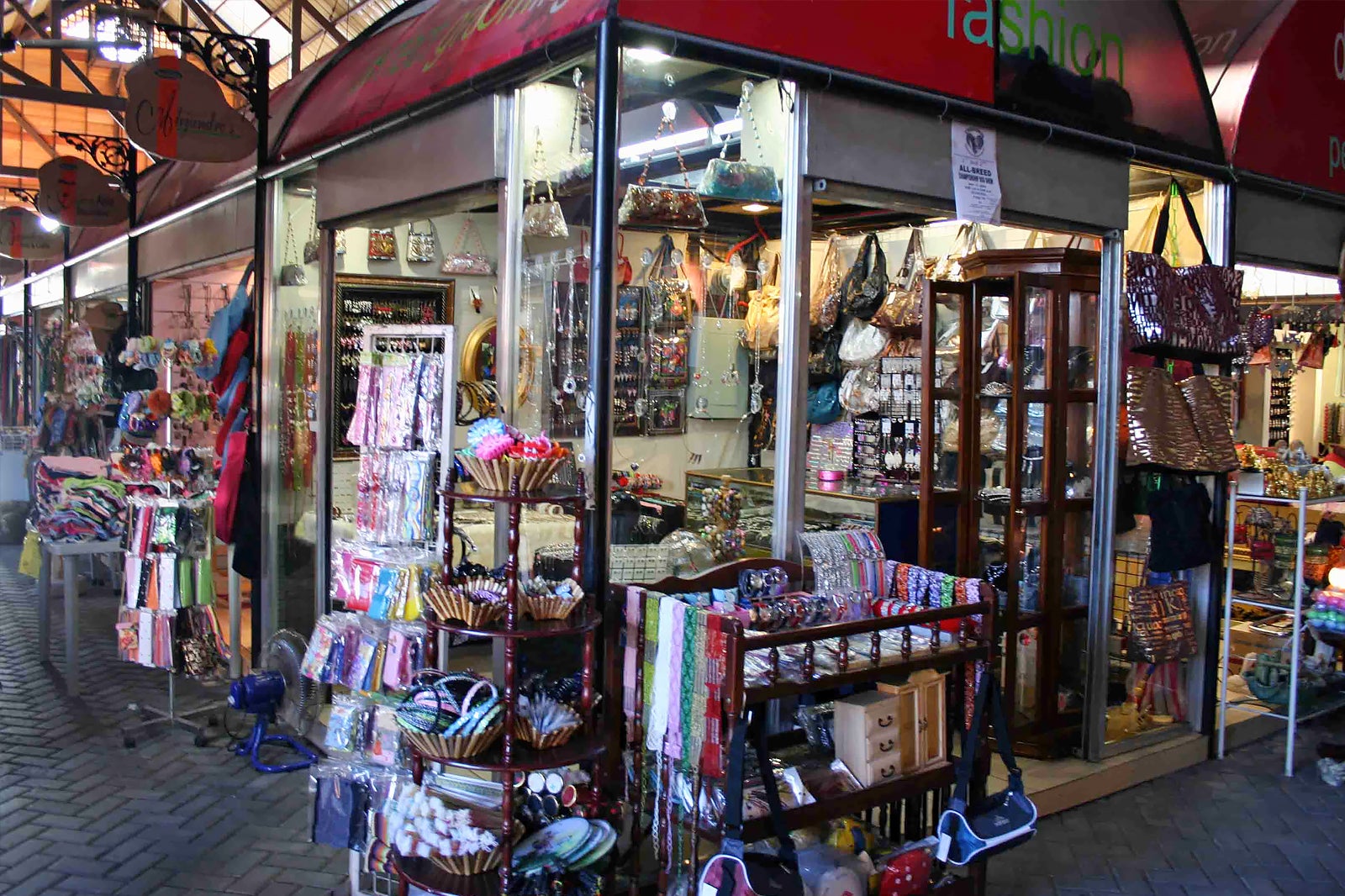 The Benefits of Shopping Locally