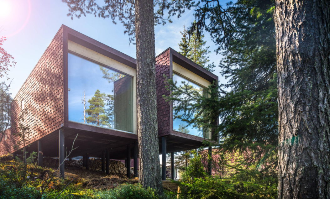 Perhelomat Kotimaassa