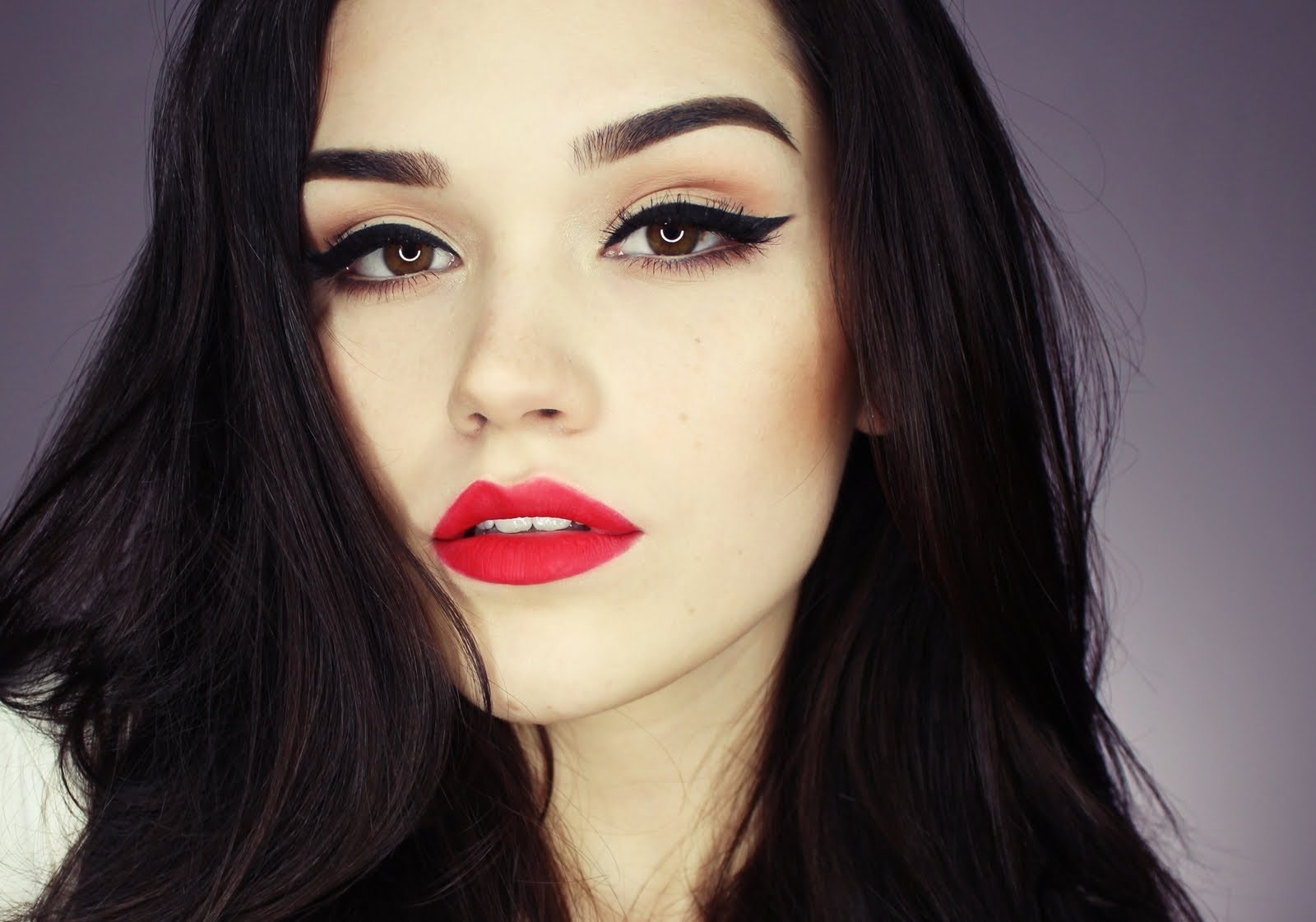 Astuces de Maquillage pour un Look Parfait