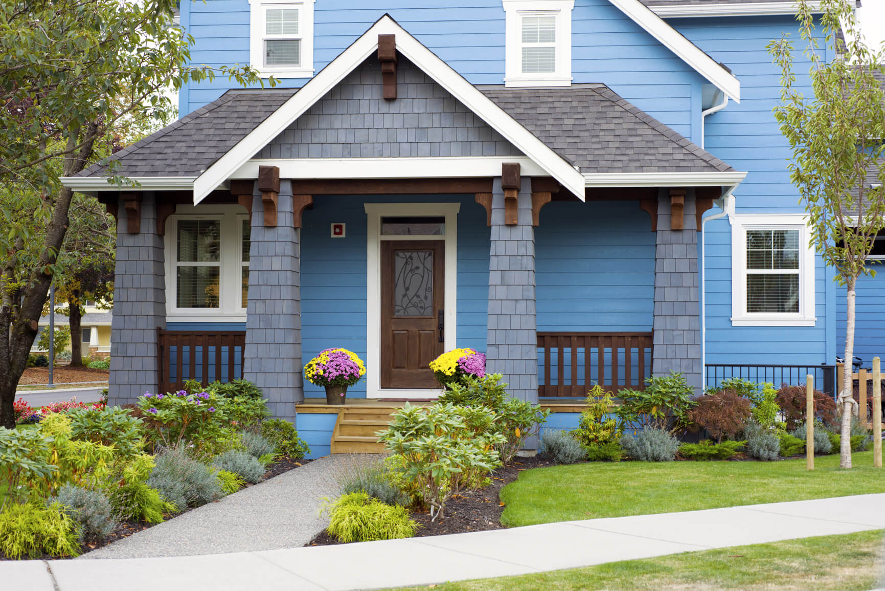 Instant Curb Appeal: Easy Updates for a Welcoming Exterior
